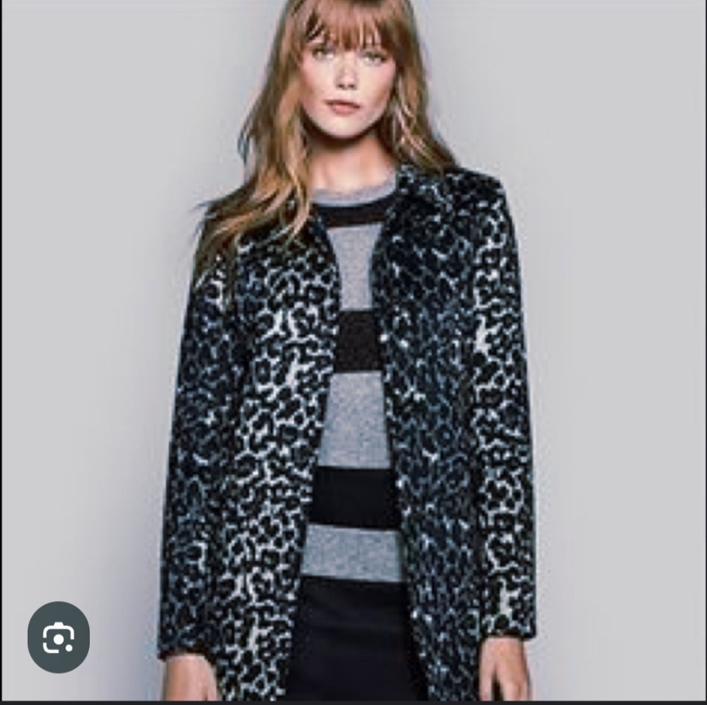 EUC. Ann Taylor LOFT Leopard Print Peacoat